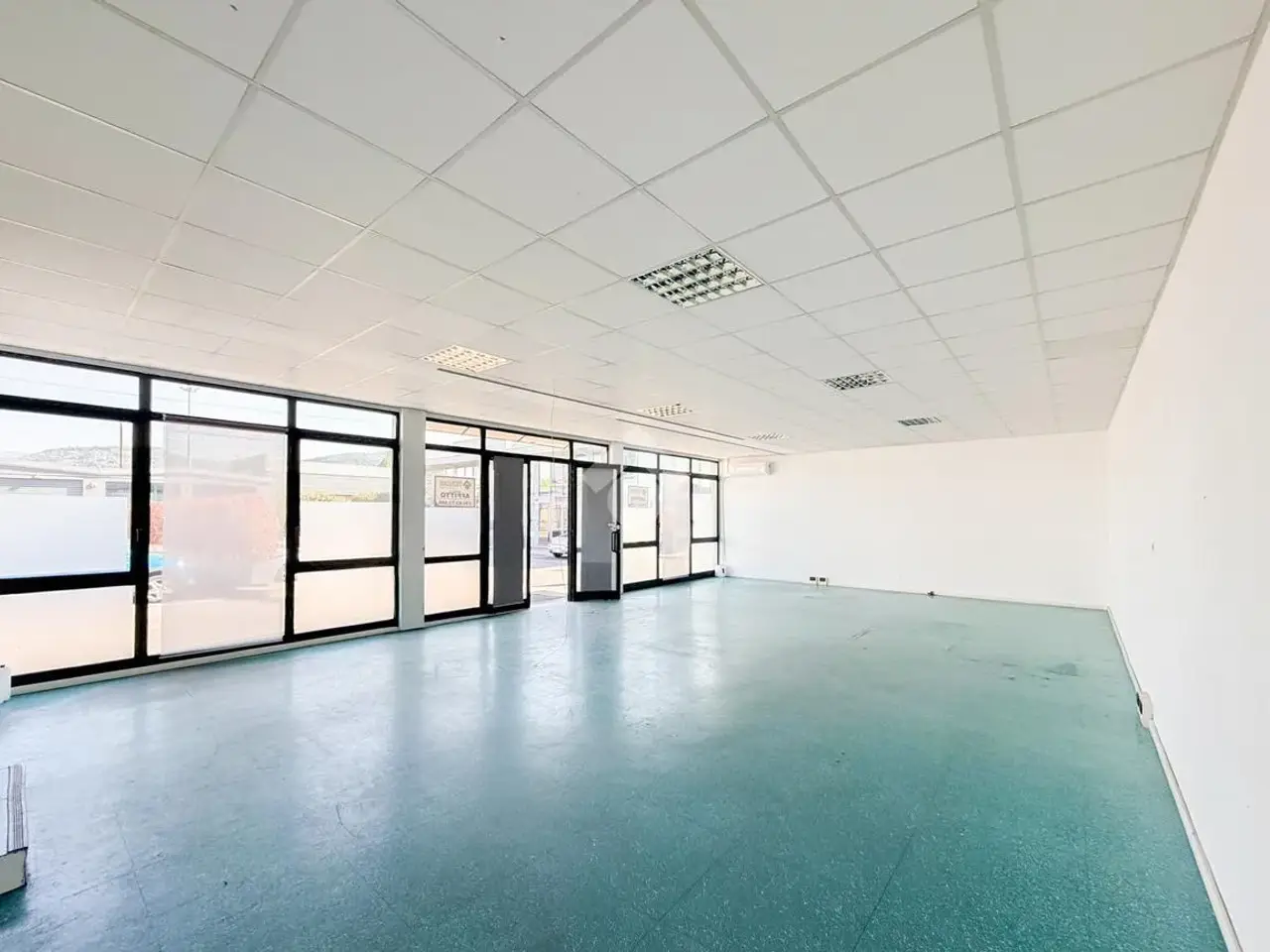 Ufficio in Via Duca degli Abruzzi 160, Brescia, {3} - Foto 1