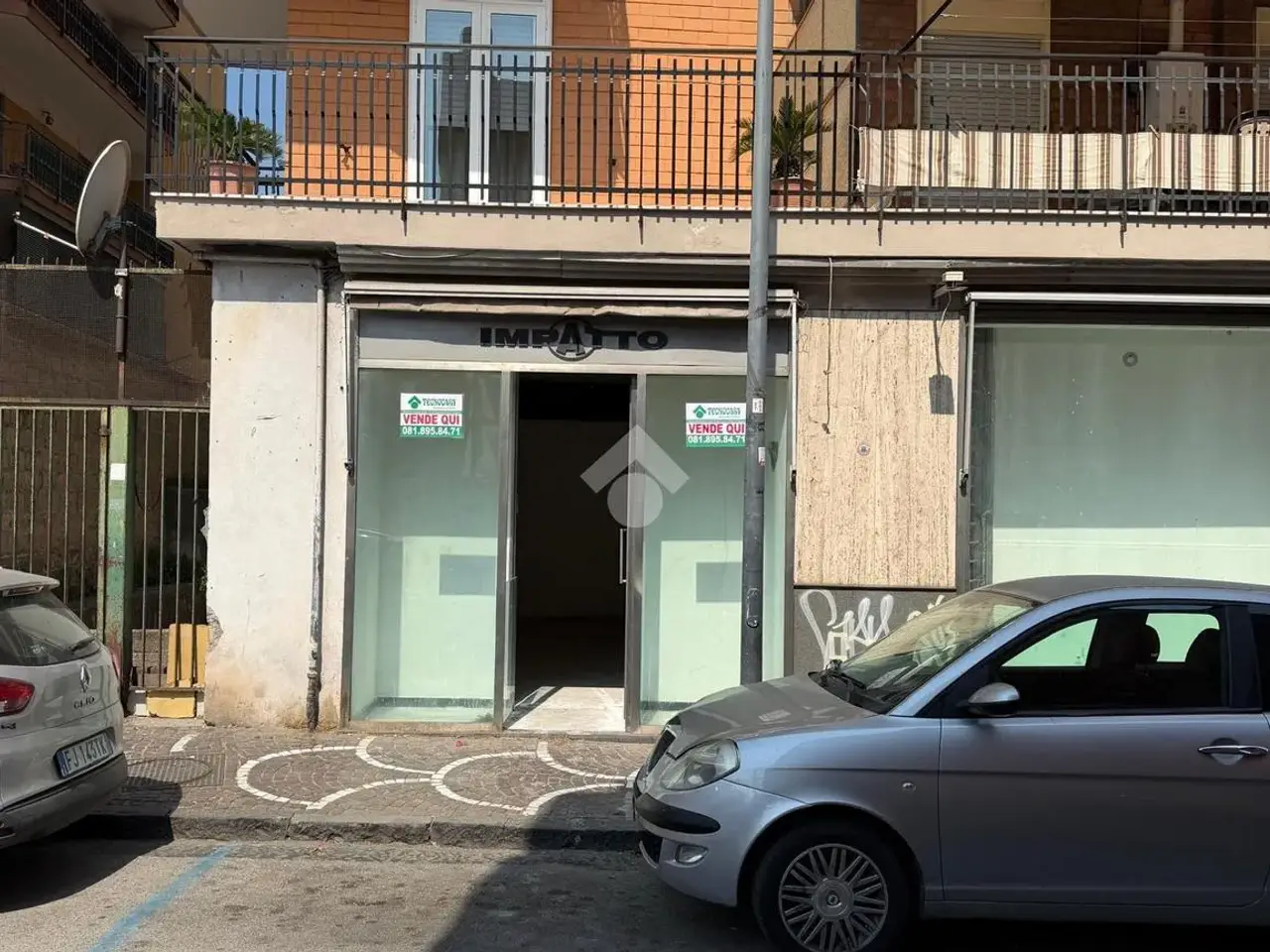 Negozio in Via Dante Alighieri 4, Giugliano In Campania, {3} - Foto 1