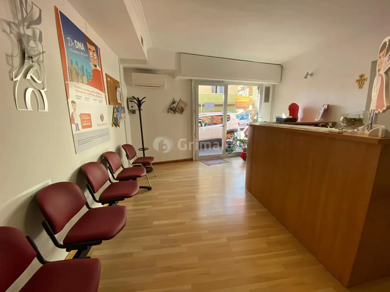 Negozio in Via Francesco Breschi 28, Anzio, {3} - Foto 1